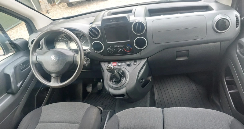 Peugeot Partner cena 34500 przebieg: 162000, rok produkcji 2017 z Augustów małe 211
